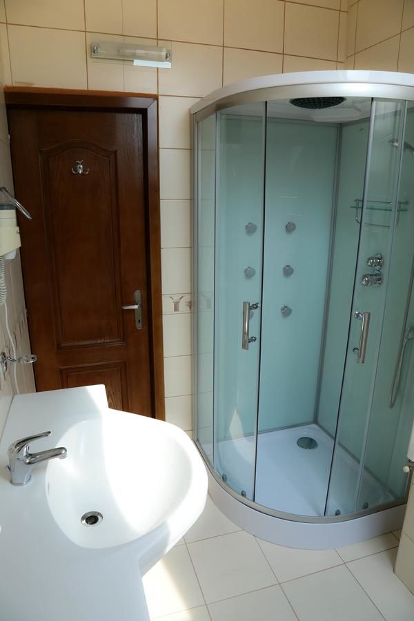 Отель Hotel Apollonia Брашов-31